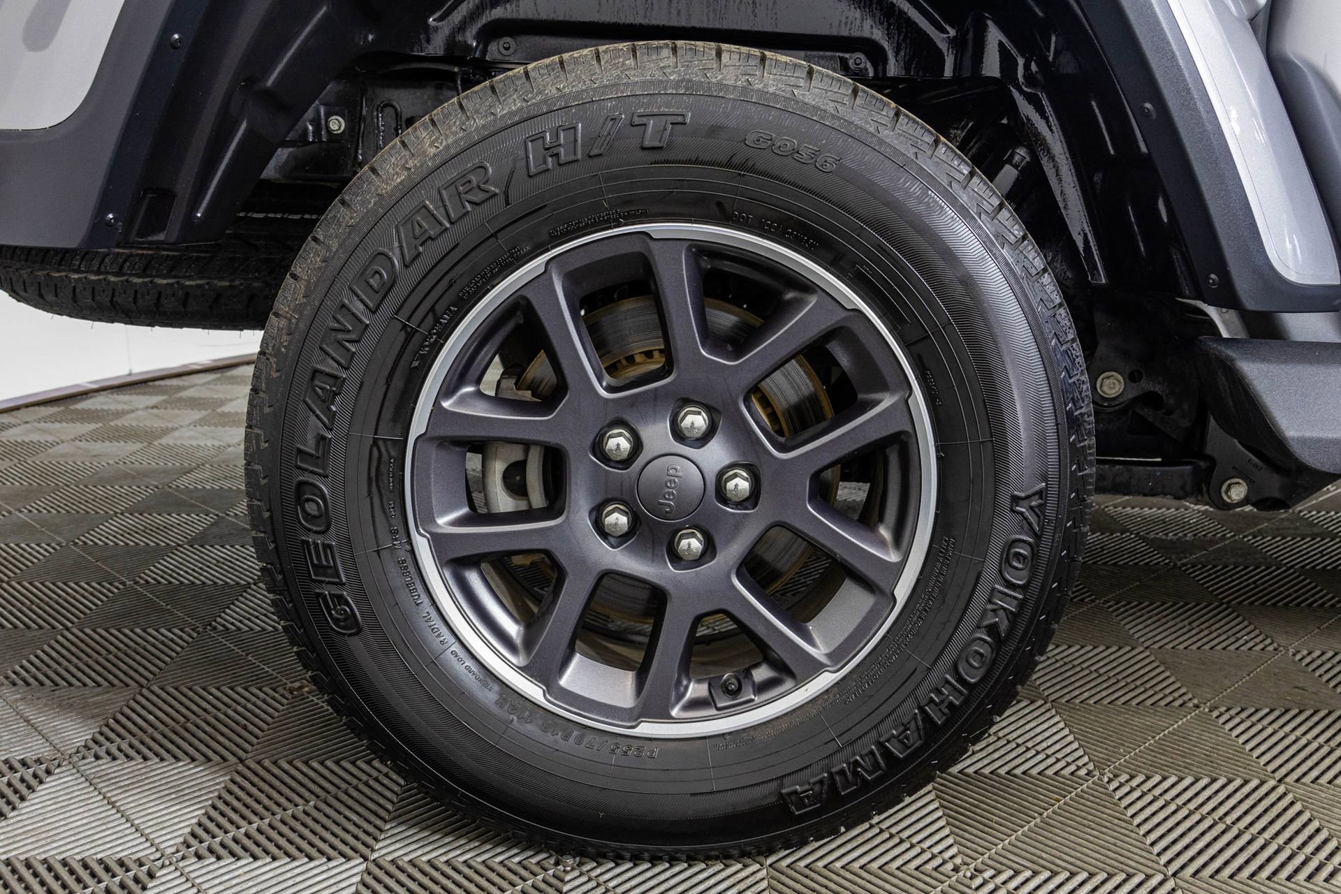 Used 2020 Jeep Gladiator Overland AWD/4WD image 52