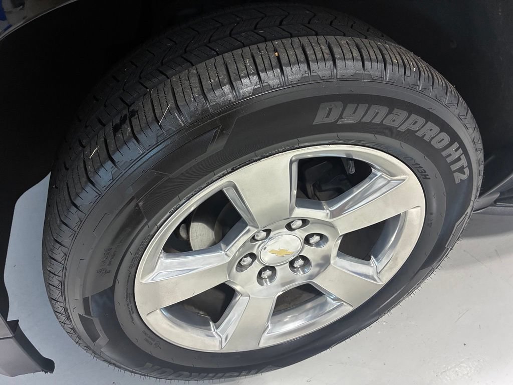 Used 2020 Chevrolet Suburban LT AWD/4WD image 13
