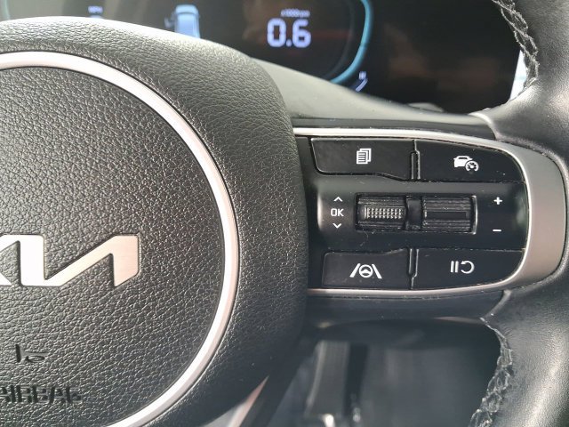 Used 2023 Kia Sportage EX AWD/4WD image 13