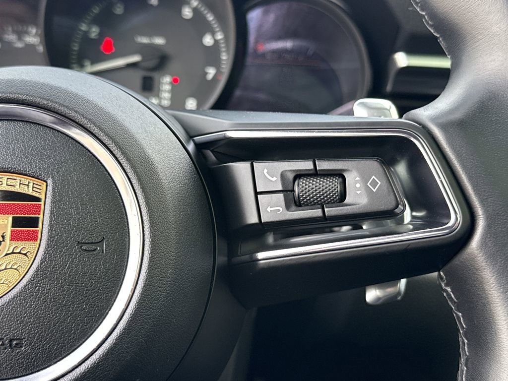 Used 2024 Porsche Macan Turbo image 28