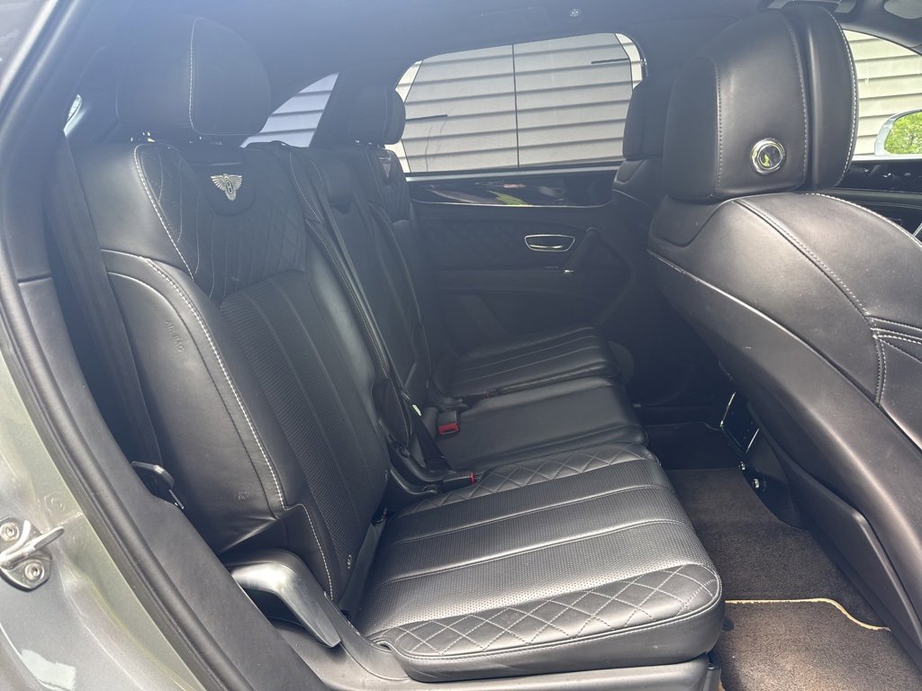 Used 2018 Bentley Bentayga Activity image 34