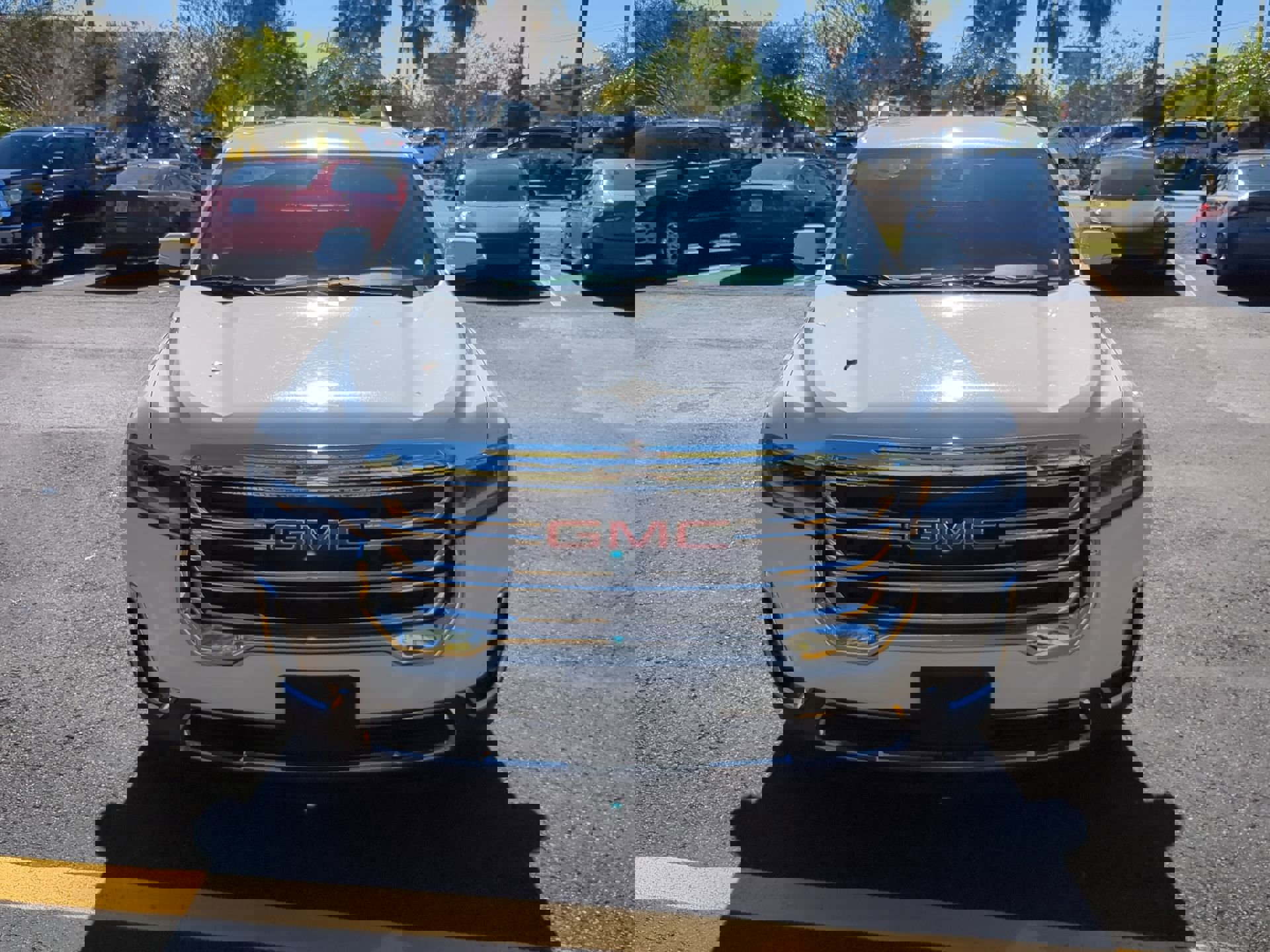 Used 2023 GMC Acadia SLT image 4