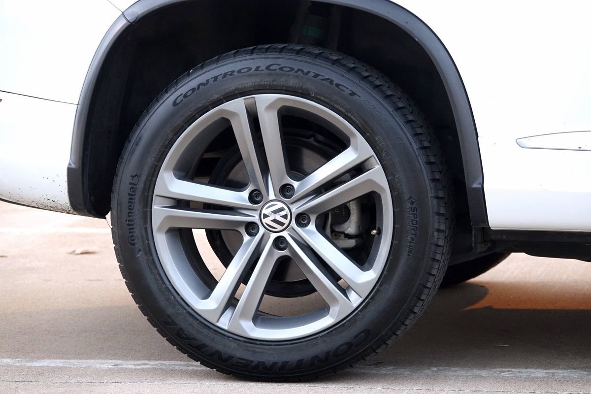 Used 2017 Volkswagen Tiguan Sport image 29