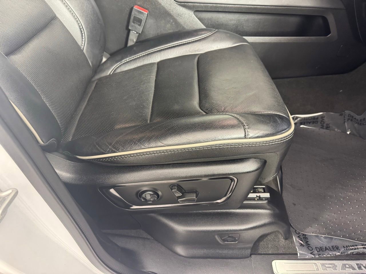 Used 2023 RAM 1500 Limited AWD/4WD image 33