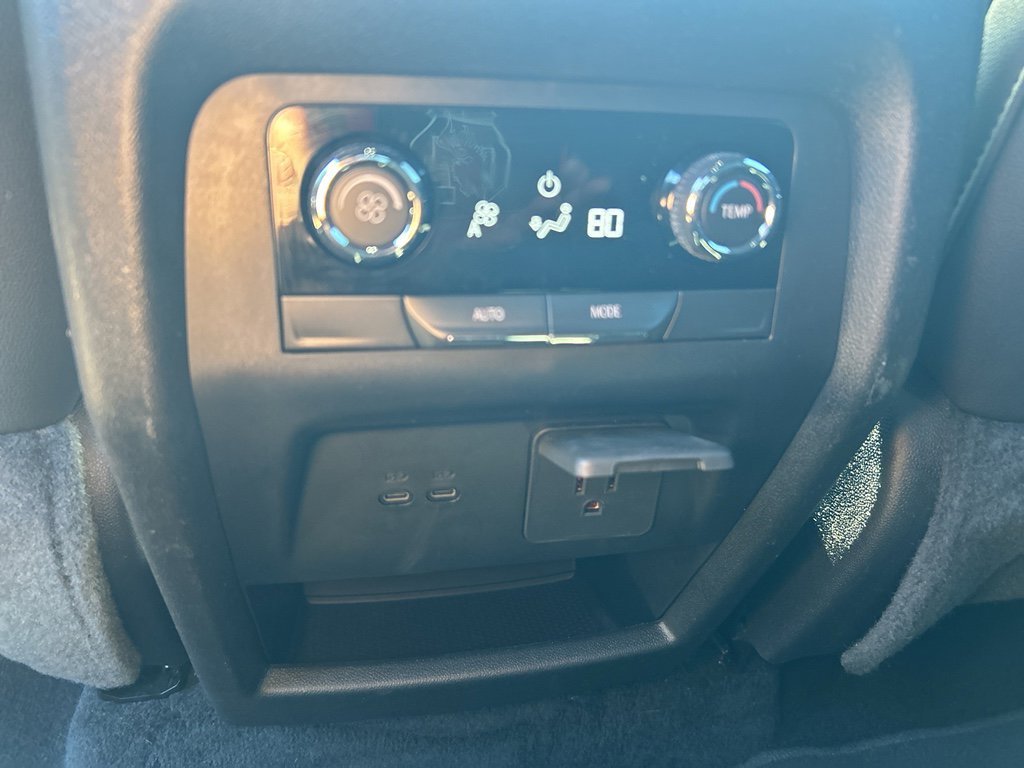 Used 2024 Chevrolet Traverse Z71 image 23
