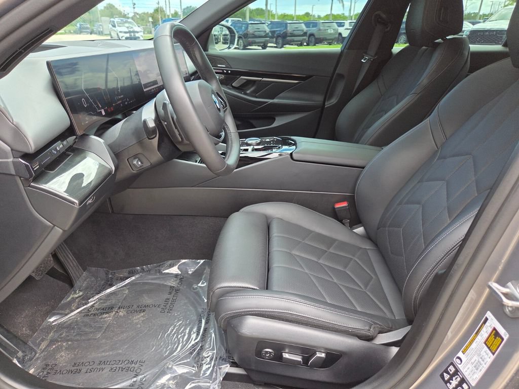 Used 2024 BMW 530i xDrive w/ Premium Package AWD/4WD image 27
