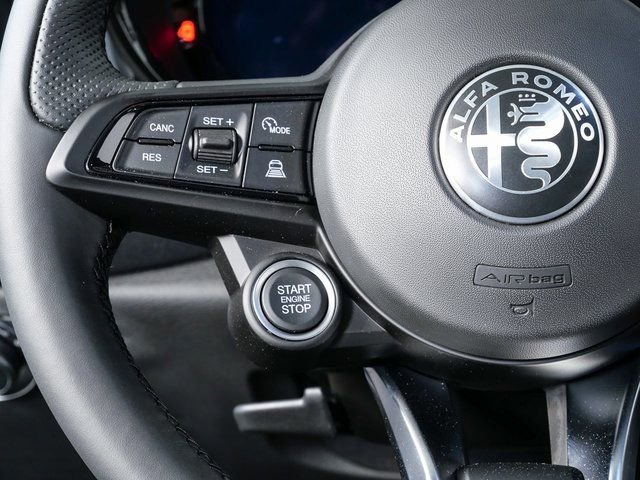 New 2025 Alfa Romeo Tonale image 11