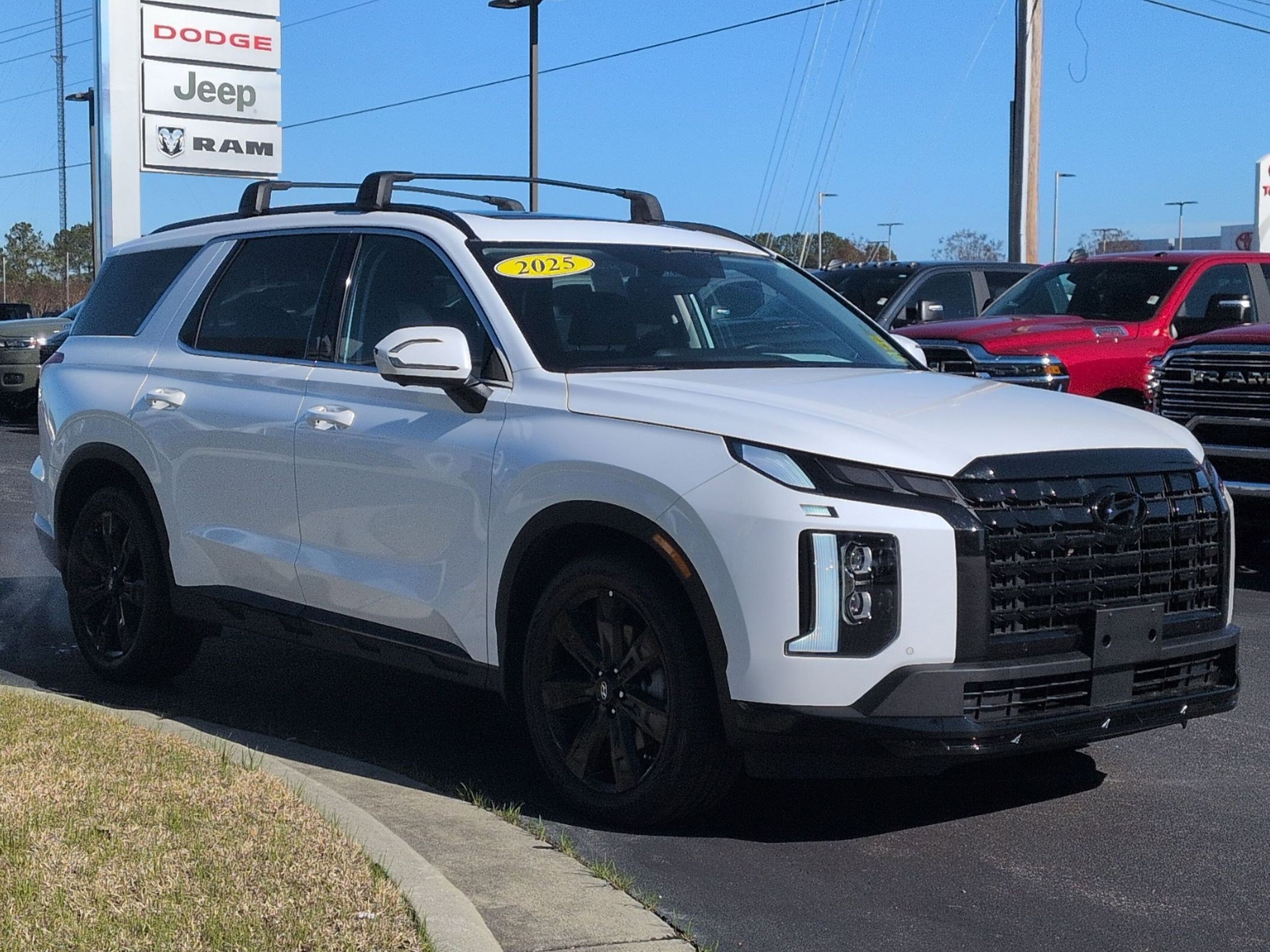 Used 2025 Hyundai Palisade XRT image 3