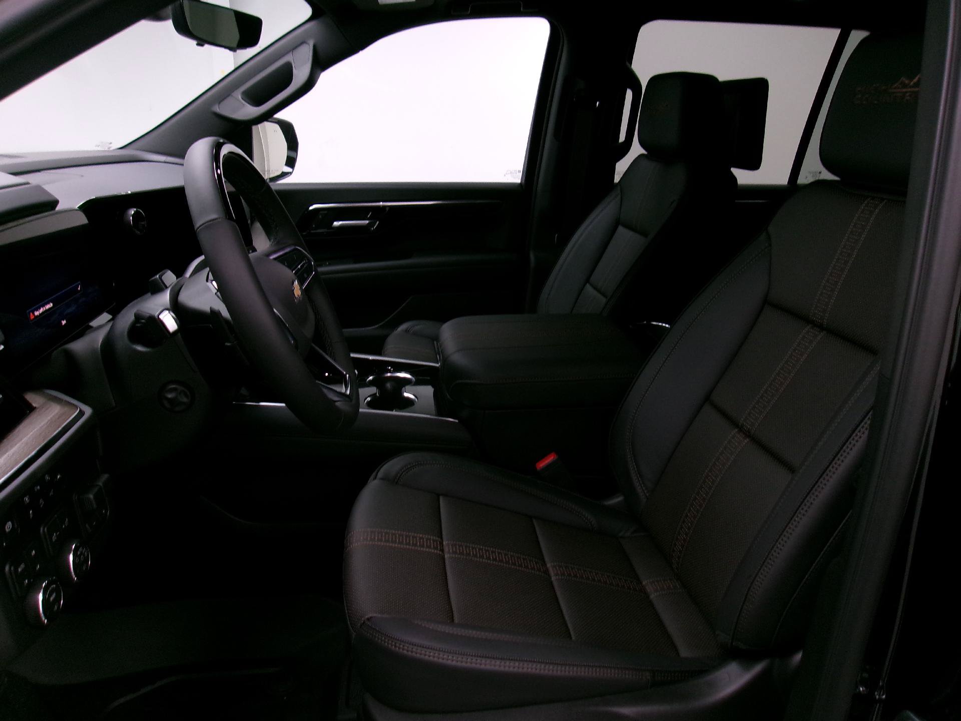 New 2026 Chevrolet Tahoe High Country AWD/4WD image 9