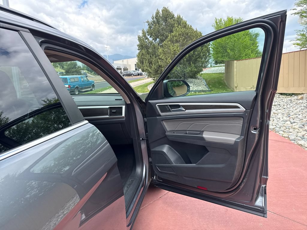 Used 2022 Volkswagen Atlas SE AWD/4WD image 29