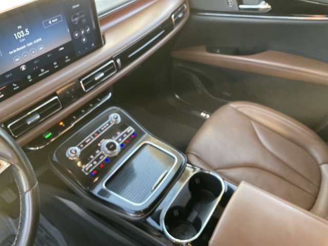Used 2022 Lincoln Nautilus Reserve AWD/4WD image 13