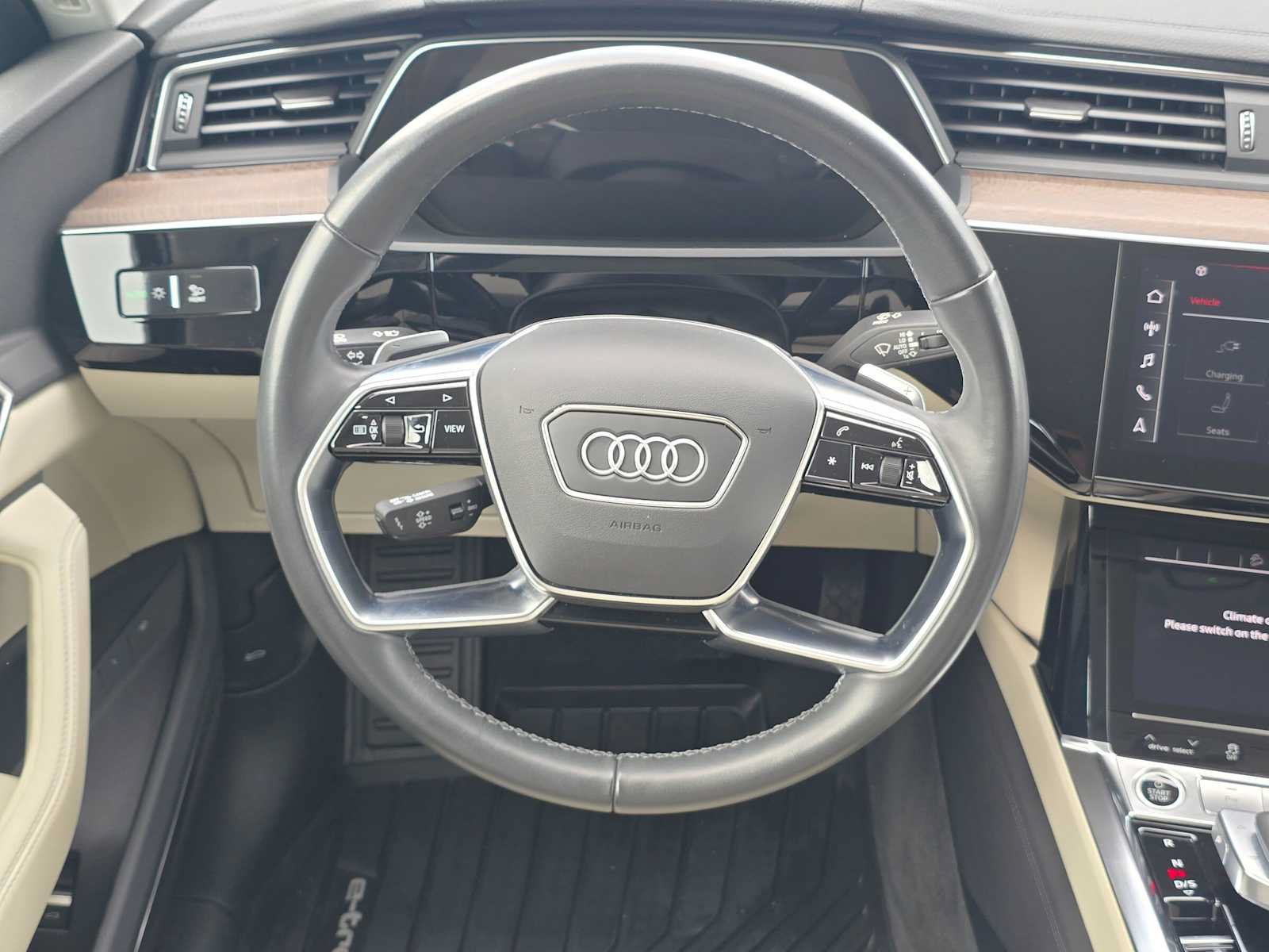 Used 2024 Audi Q8 e-tron Premium Plus w/ Premium Plus Package AWD/4WD image 19