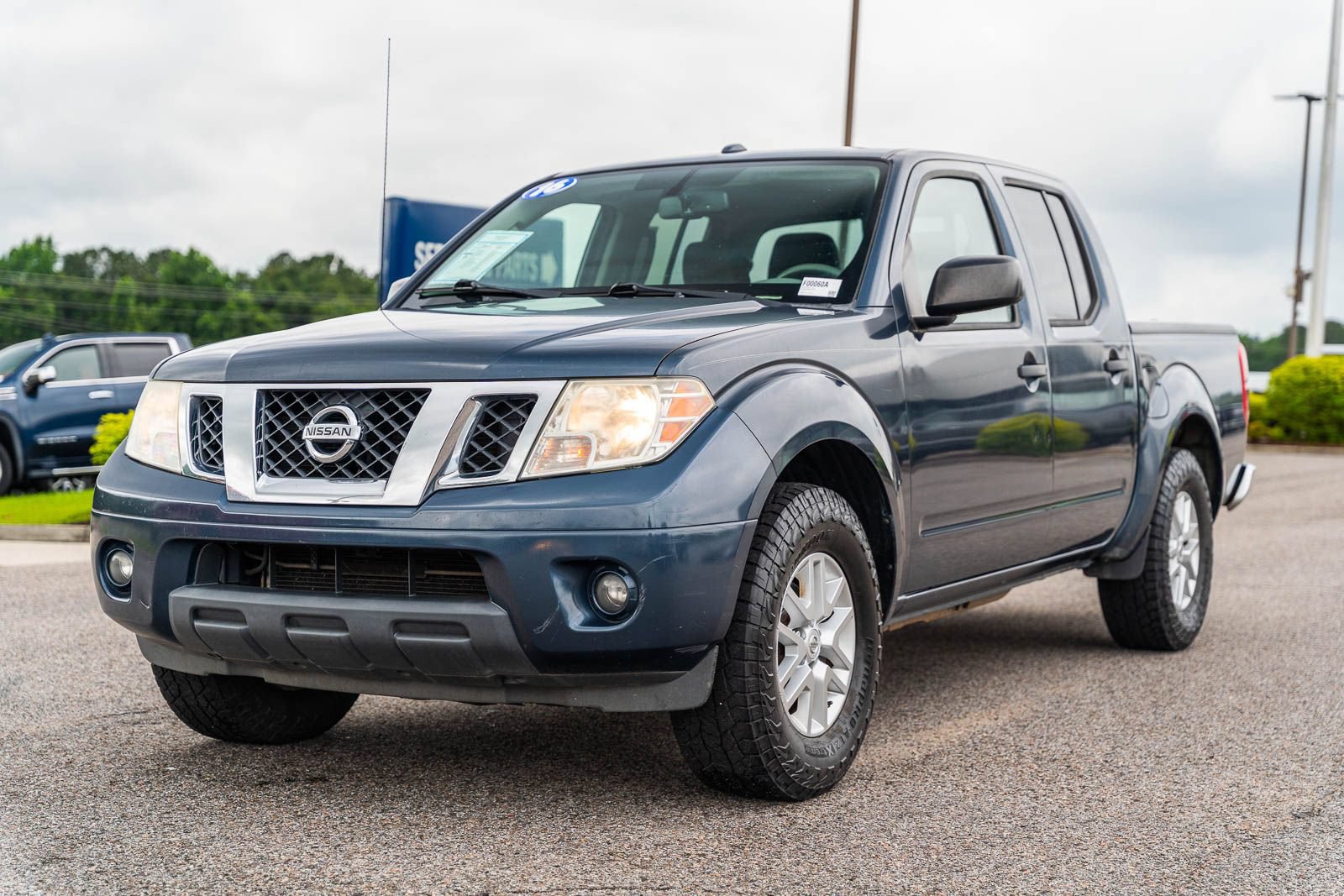 Used 2016 Nissan Frontier SV w/ SV Value Truck Package RWD image 3