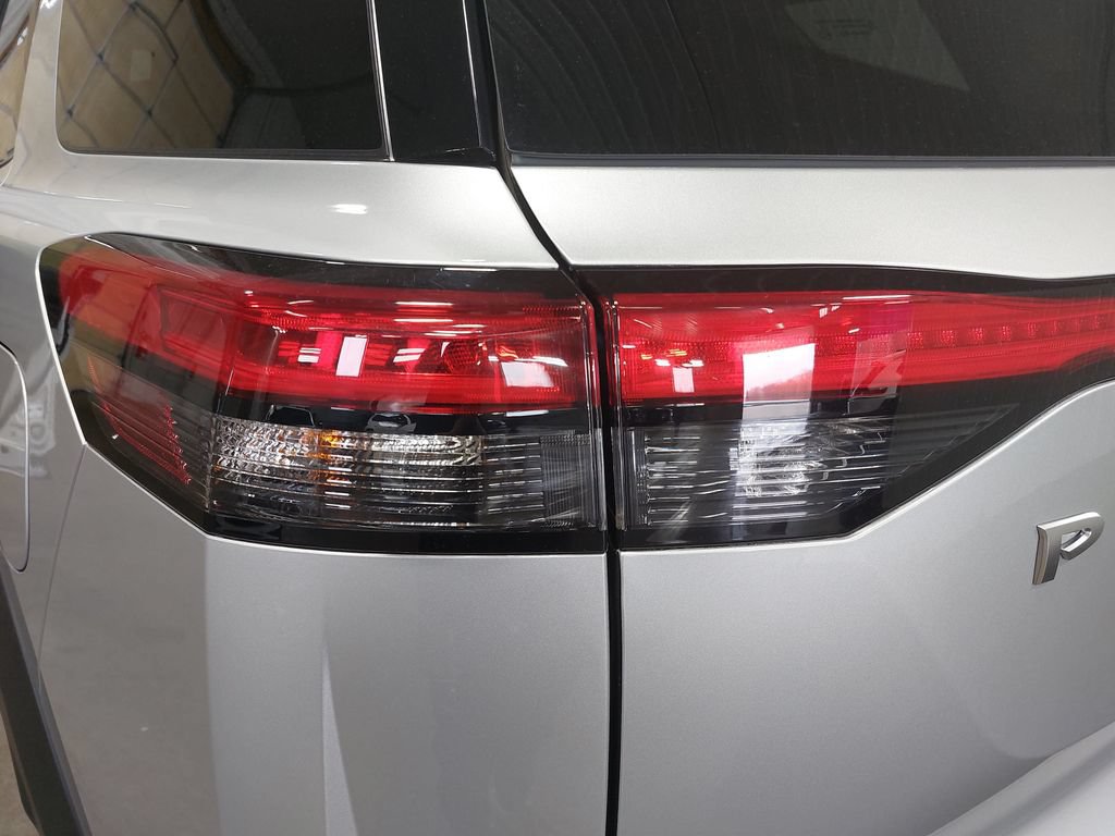 Certified 2024 Nissan Pathfinder SL AWD/4WD image 35