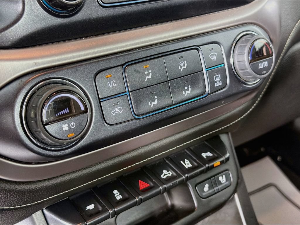 Used 2021 GMC Canyon Denali AWD/4WD image 16