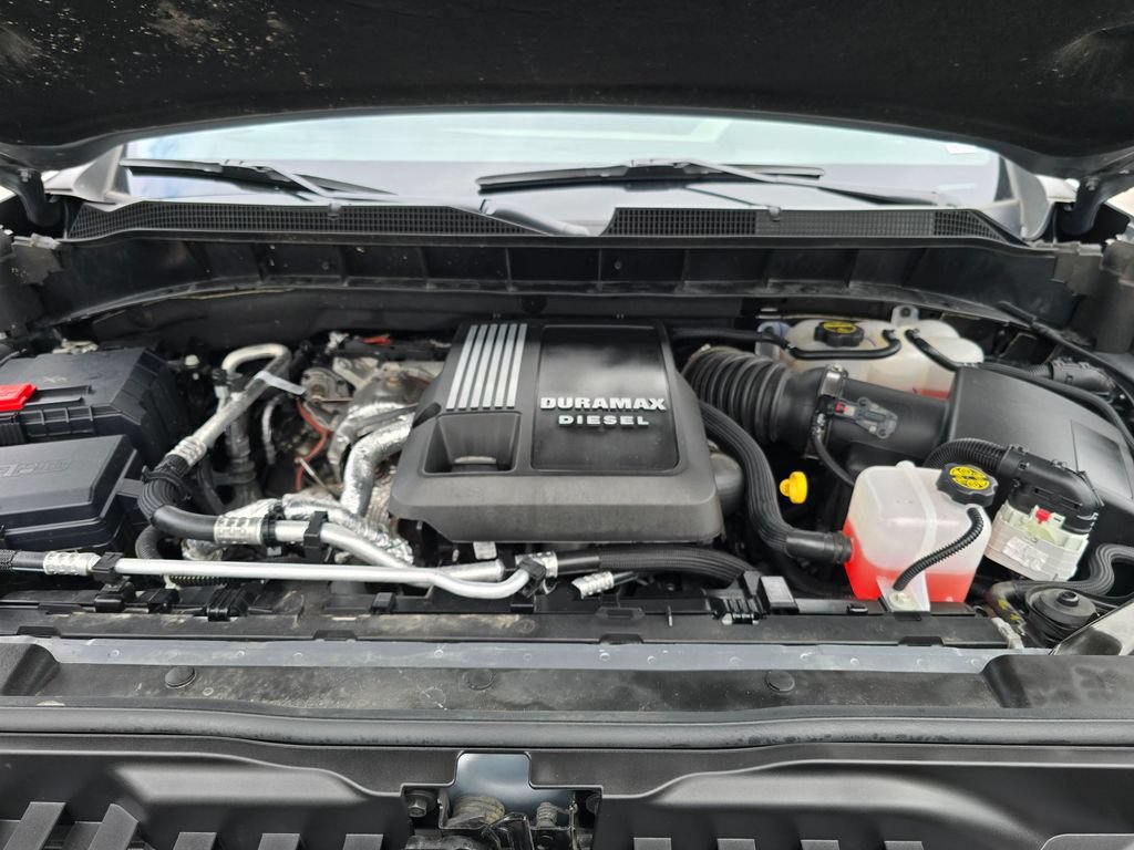 Certified 2025 Chevrolet Silverado 1500 LT w/ Leather Package AWD/4WD image 22