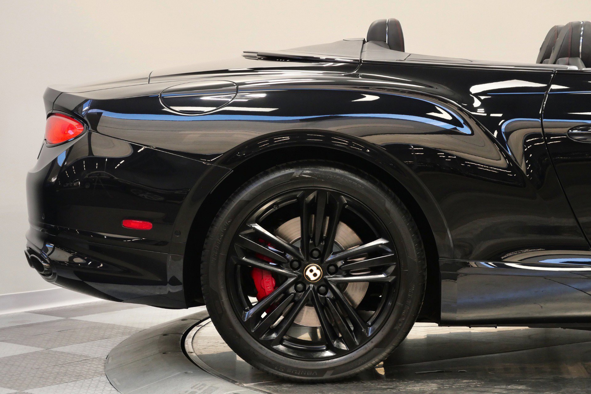 Used 2020 Bentley Continental GT V8 First Edition image 45