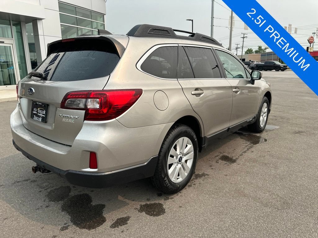 Used 2017 Subaru Outback 2.5i Premium AWD/4WD image 6
