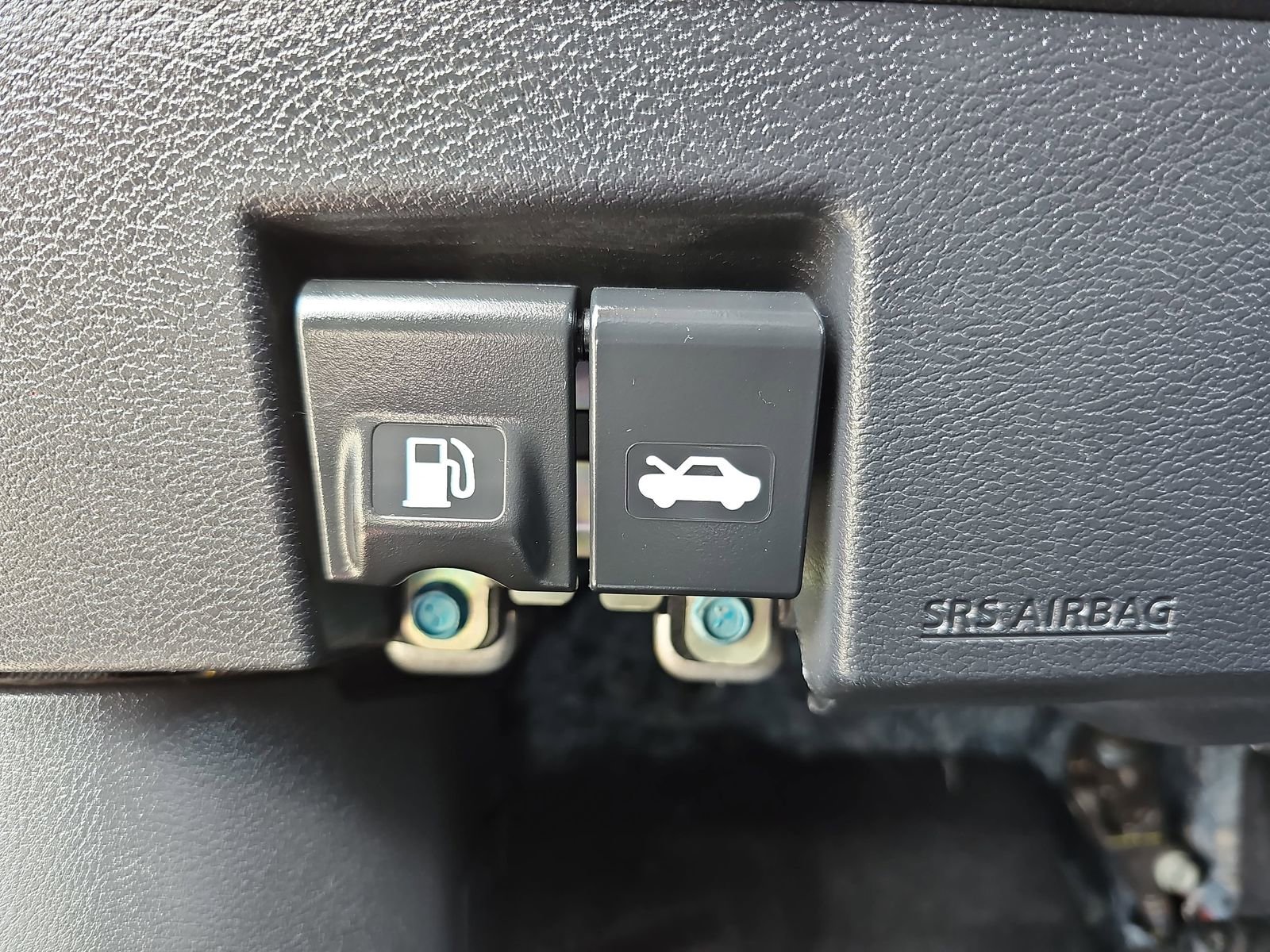 Used 2024 Nissan Versa SV image 29