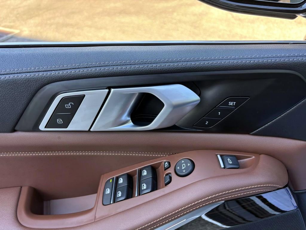 Used 2023 BMW X5 xDrive40i w/ Premium Package image 12