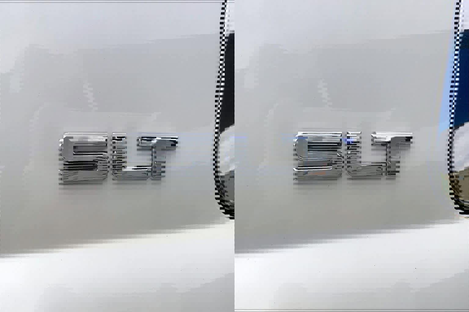 Used 2015 GMC Yukon XL SLT w/ Open Road Package AWD/4WD image 10