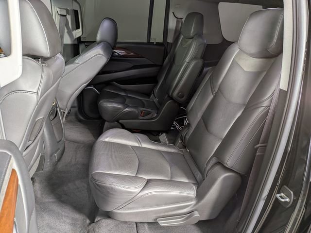 Used 2017 Cadillac Escalade ESV Premium Luxury image 30