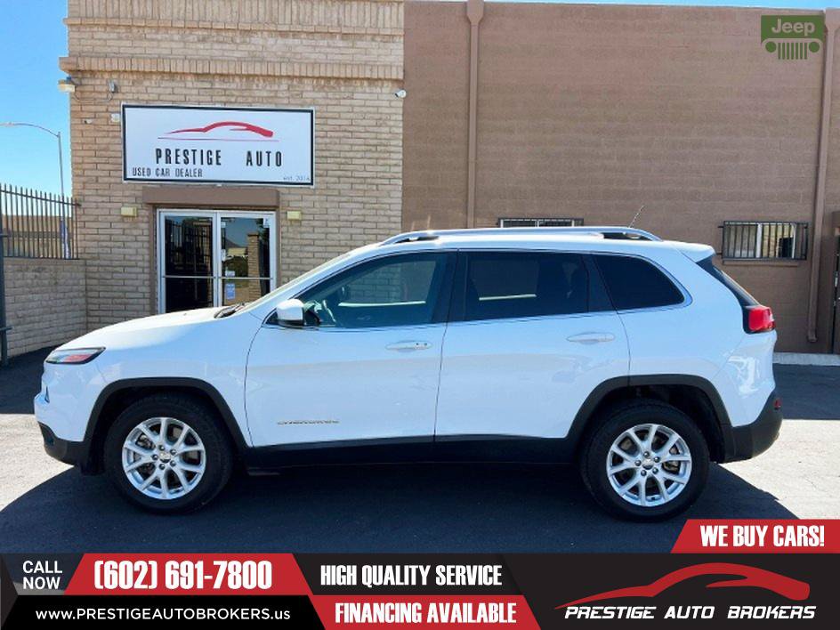 Used 2015 Jeep Cherokee Latitude w/ Comfort/Convenience Group FWD image 2