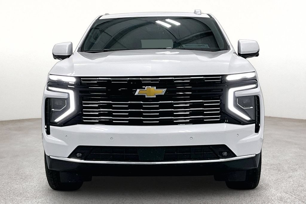 Used 2025 Chevrolet Tahoe High Country AWD/4WD image 4