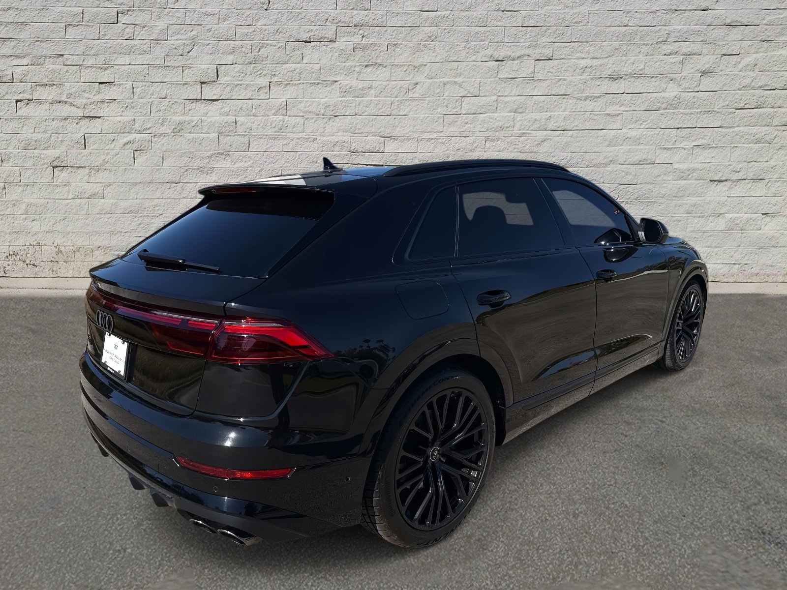 Used 2024 Audi SQ8 Premium Plus w/ Executive Package image 5