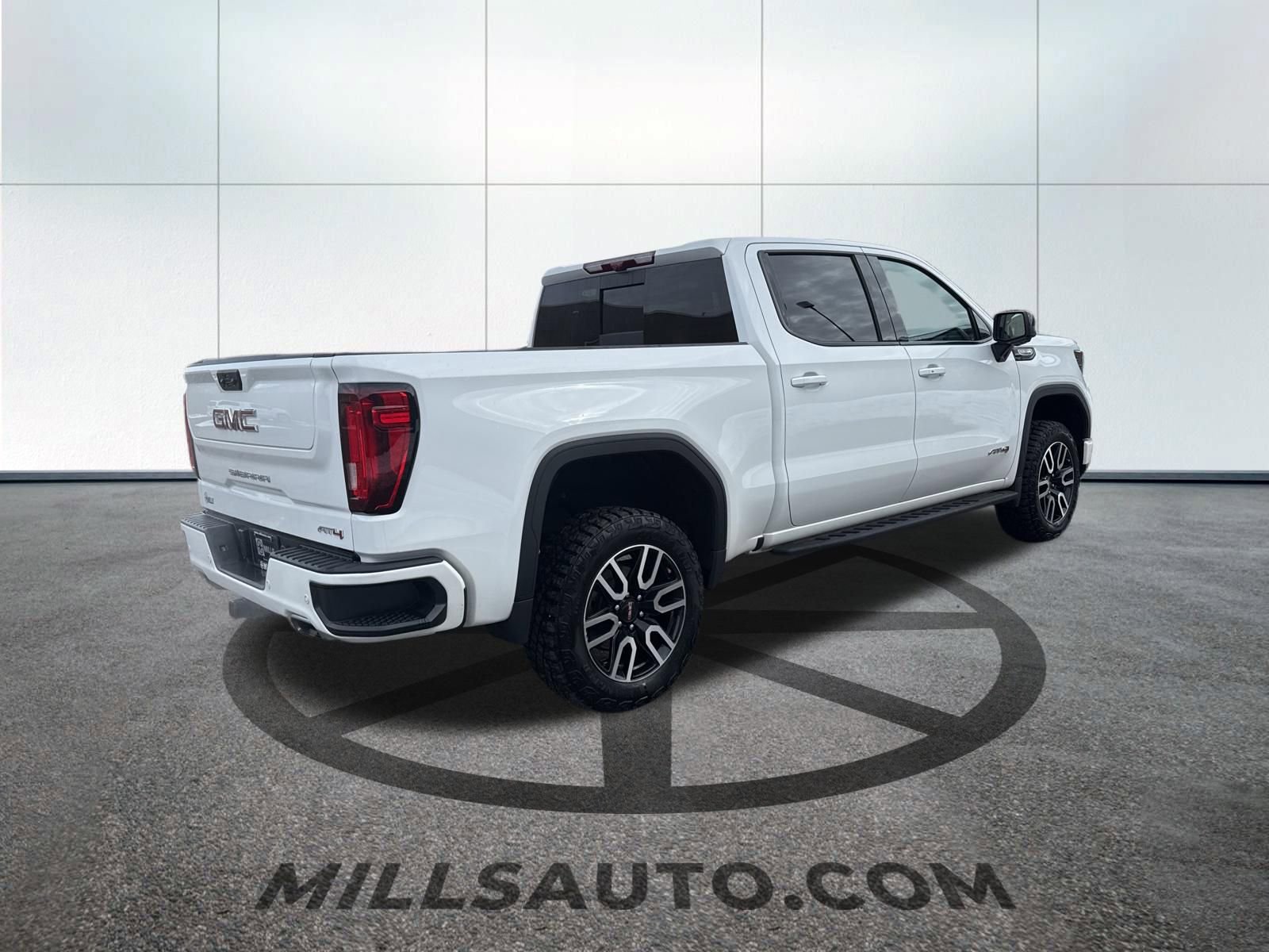 Certified 2024 GMC Sierra 1500 AT4 w/ Technology Package image 7