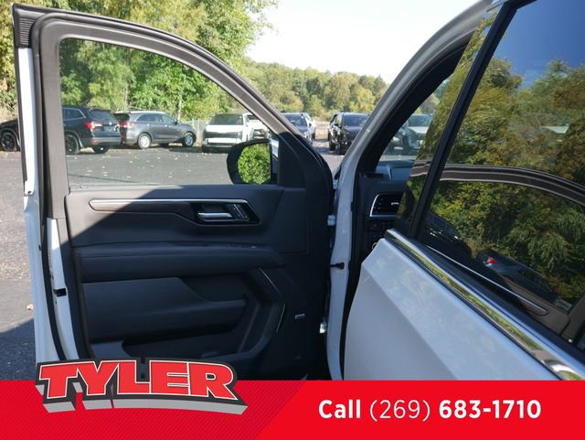 New 2026 Chevrolet Suburban Premier w/ Sun And Tow Package image 22