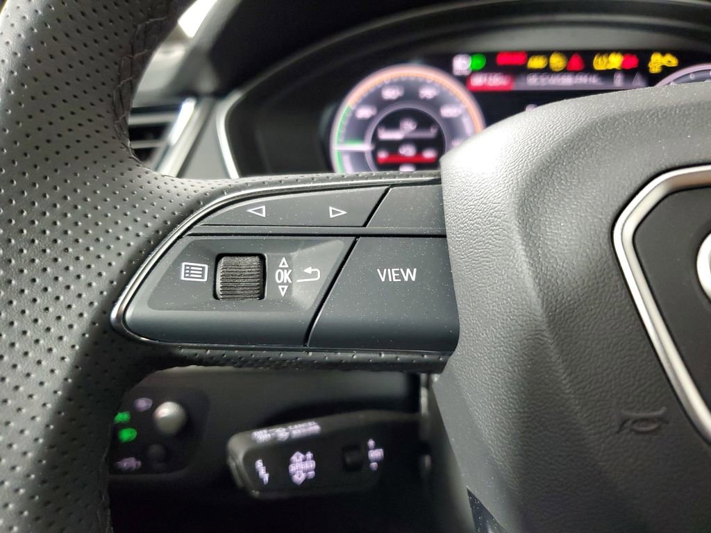 Used 2024 Audi Q5 e Prestige w/ Prestige Package image 25