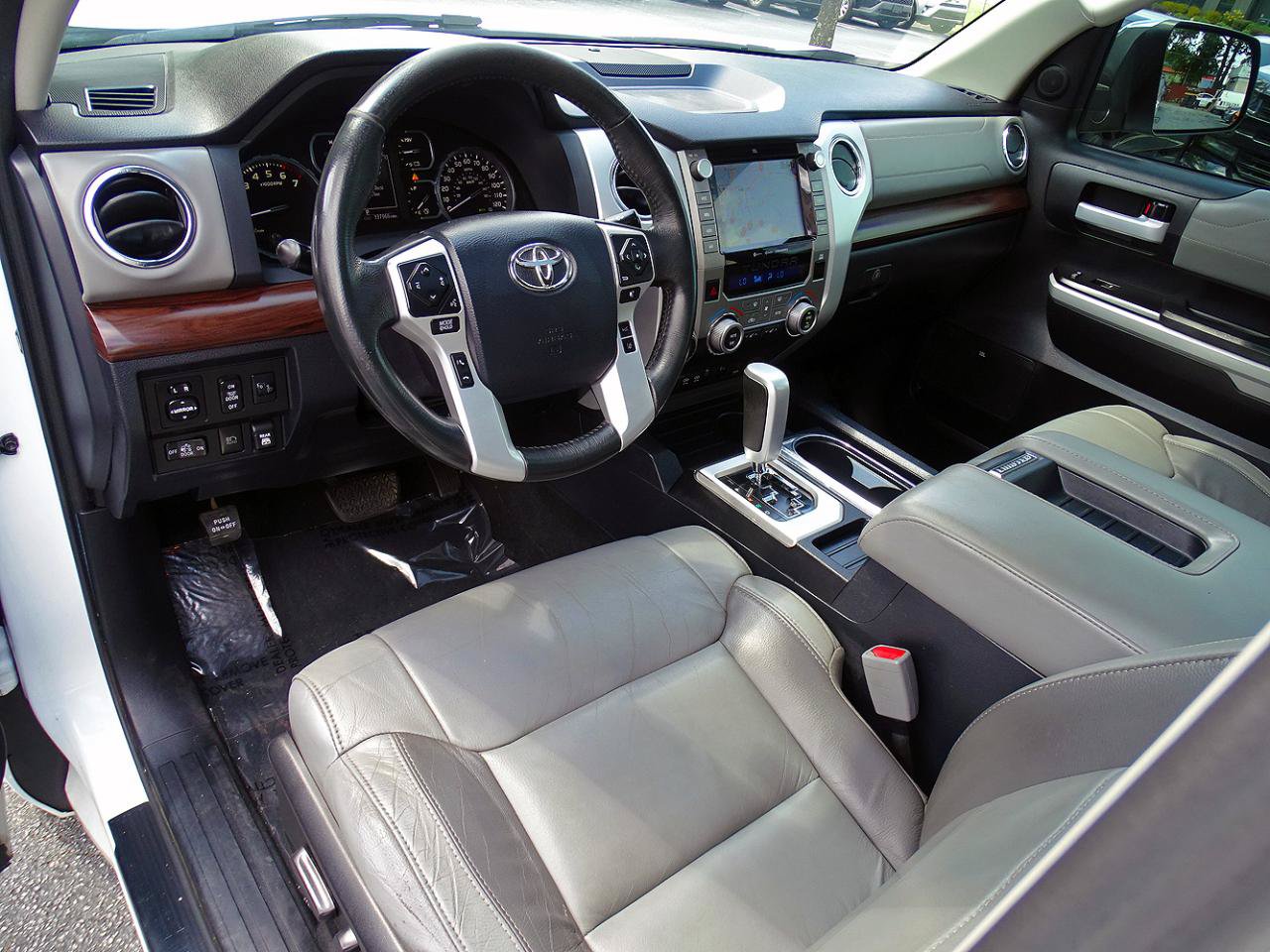 Used 2020 Toyota Tundra Limited w/ Limited Premium Package AWD/4WD image 25