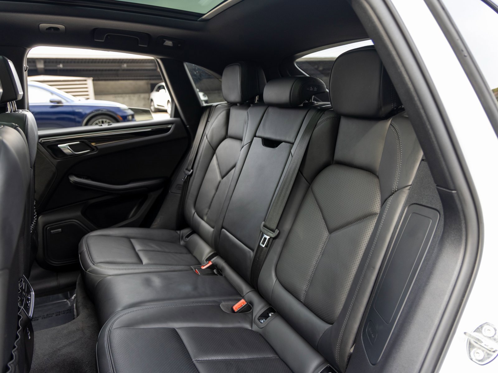 Certified 2023 Porsche Macan image 43