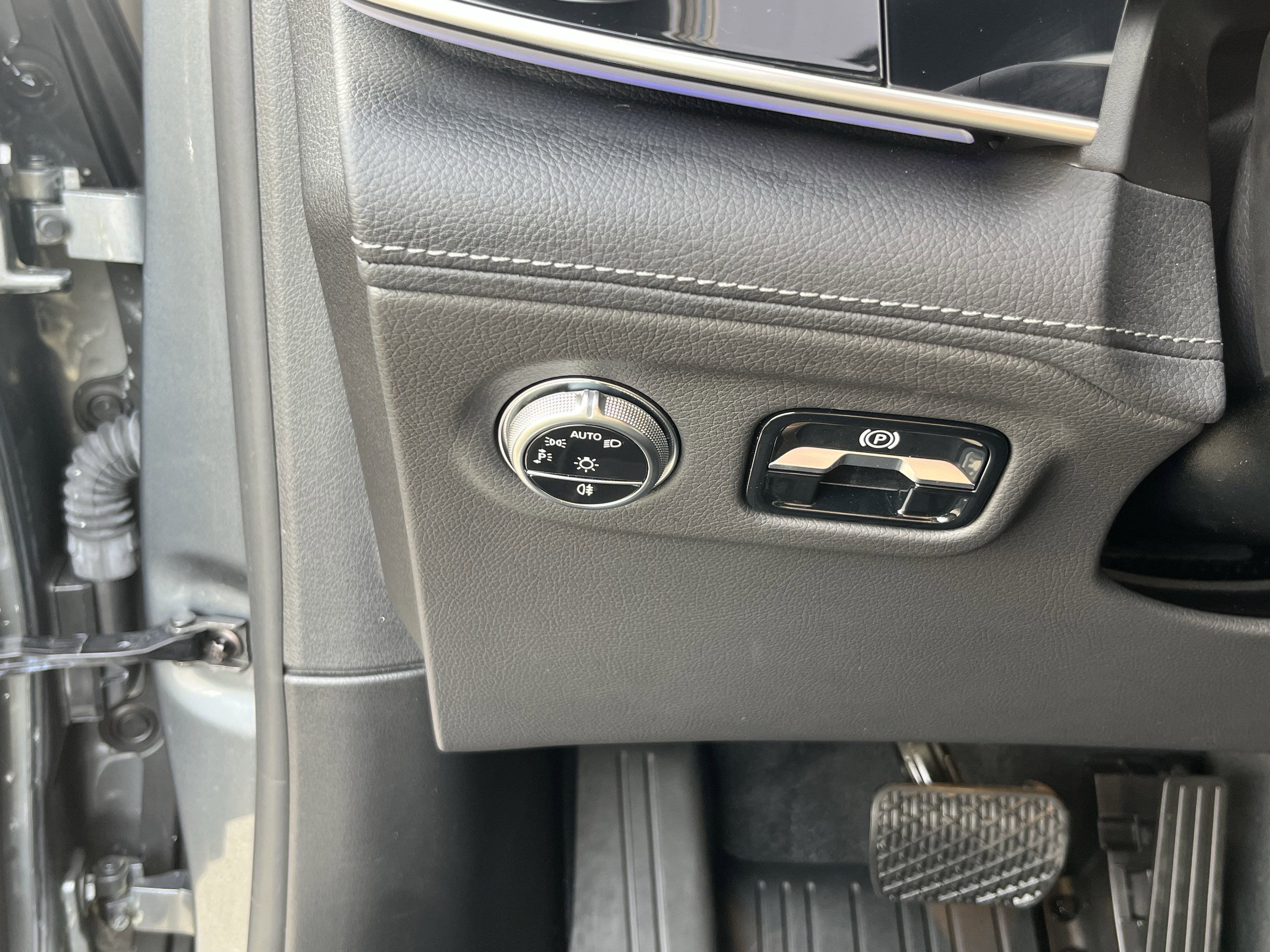 Used 2023 Mercedes-Benz EQS 580 4MATIC SUV image 25