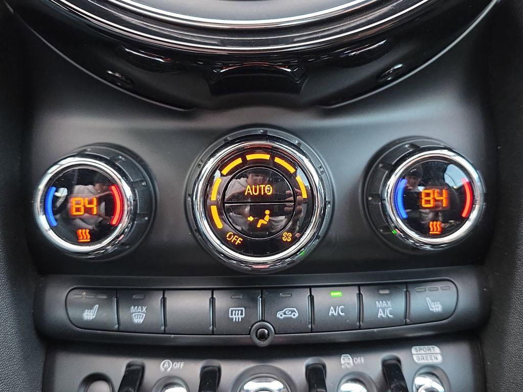 Used 2021 MINI Cooper S w/ Sidewalk Package image 25