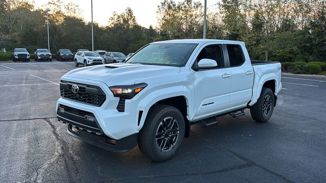 New 2025 Toyota Tacoma TRD Sport image 2