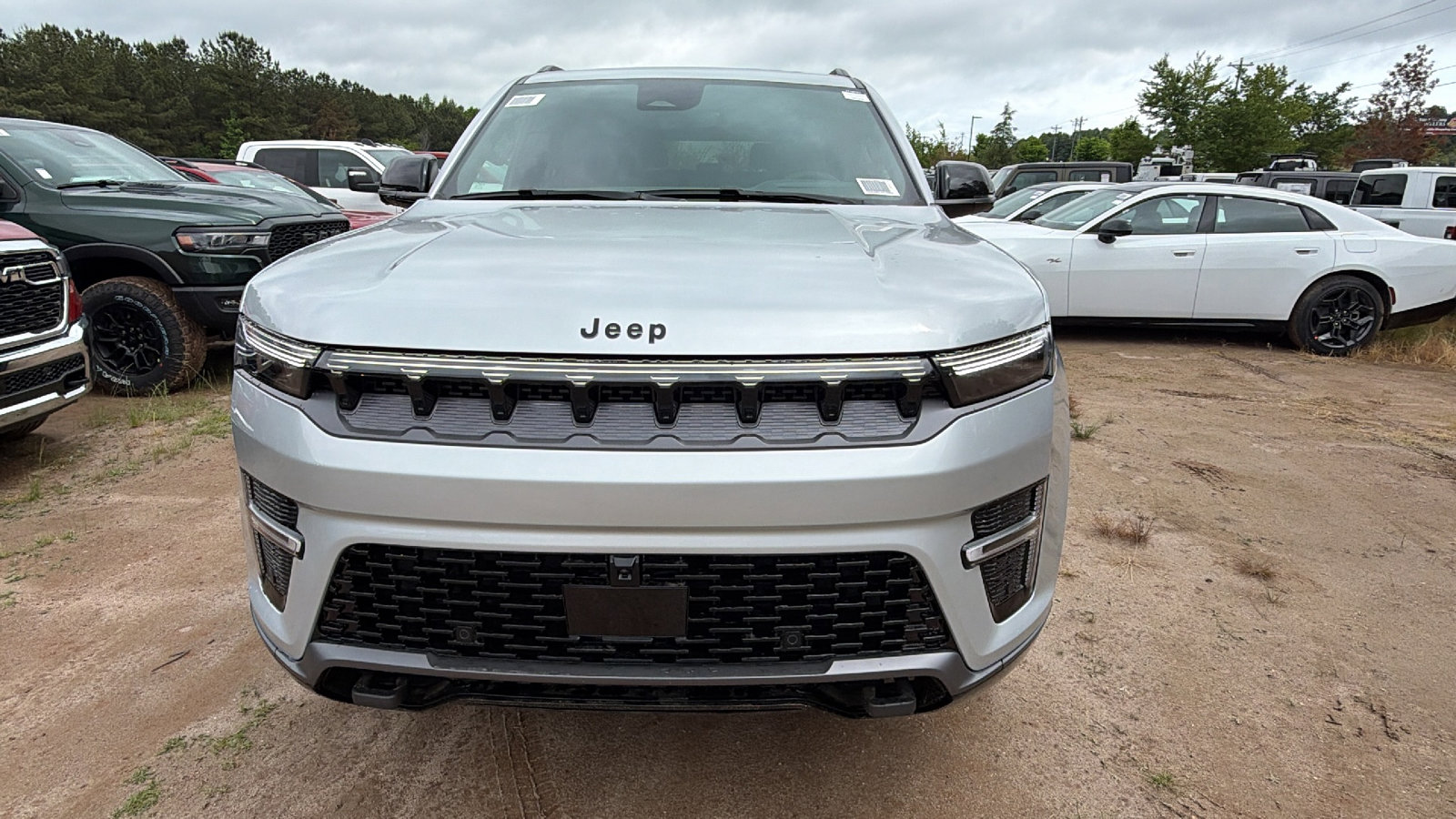 New 2026 Jeep Grand Wagoneer L Limited AWD/4WD image 3