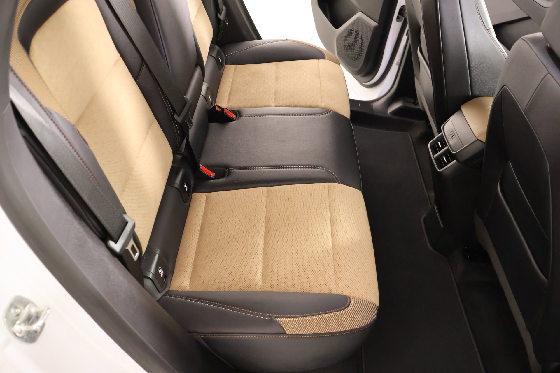 Used 2025 Chevrolet Equinox ACTIV FWD image 13