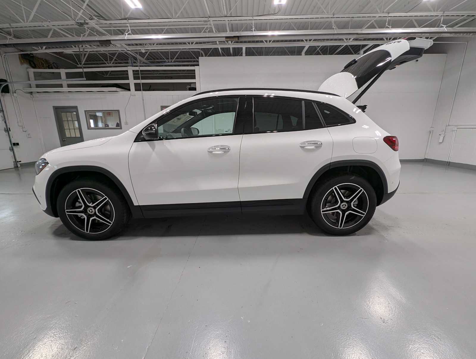 New 2026 Mercedes-Benz GLA 250 4MATIC image 10