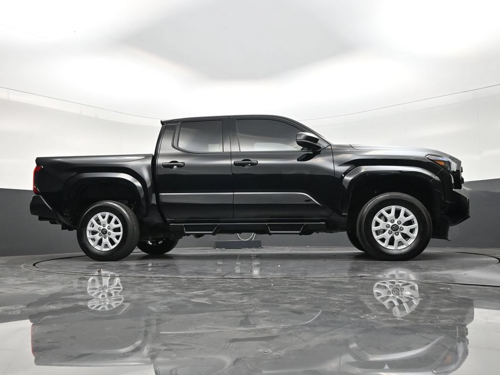 Used 2025 Toyota Tacoma SR AWD/4WD image 25