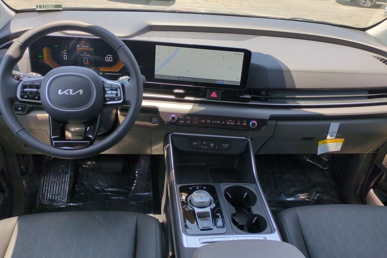 New 2026 Kia Carnival EX image 20