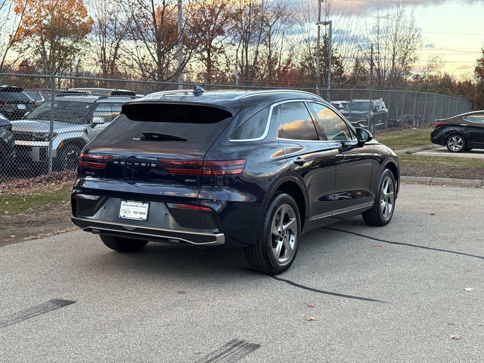 Used 2026 Genesis GV70 2.5T AWD/4WD image 5