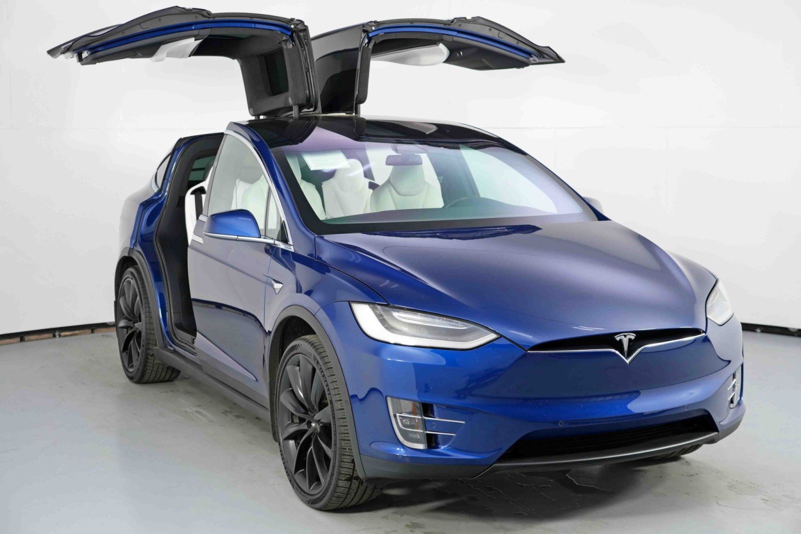 Used 2019 Tesla Model X 75D image 50