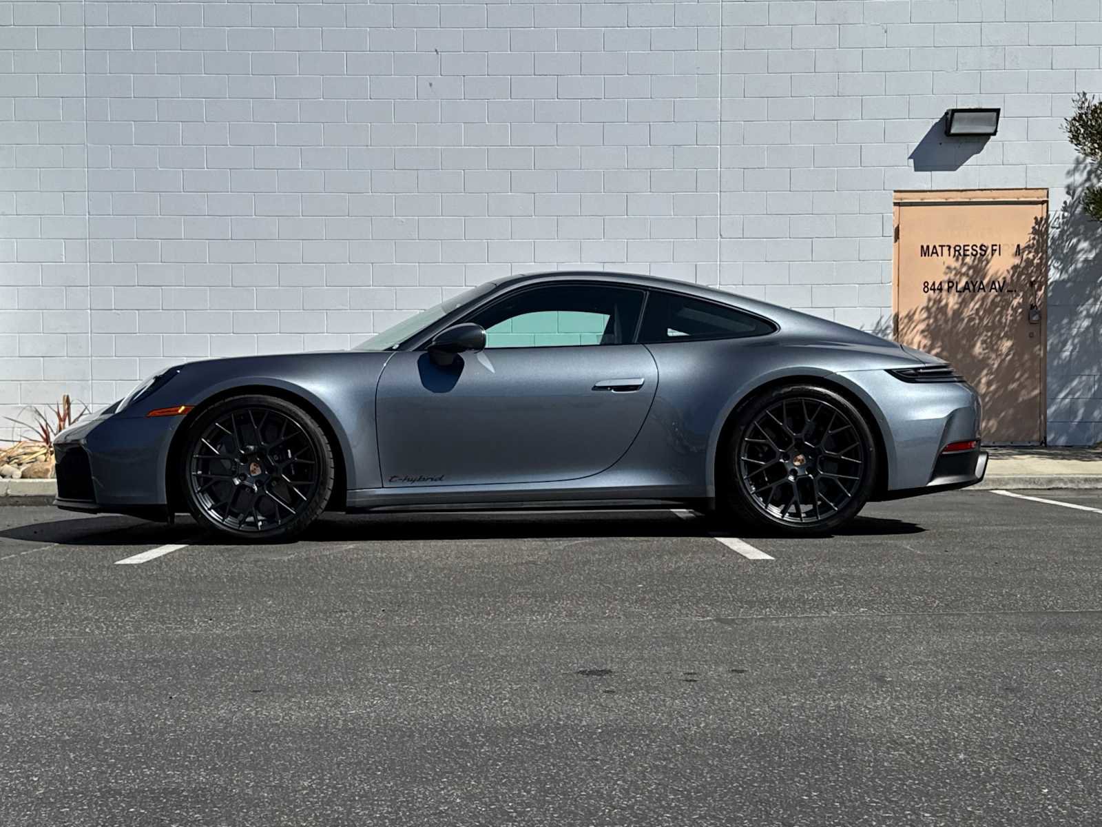 Used 2025 Porsche 911 Carrera 4 GTS image 2
