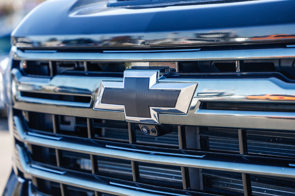 Used 2024 Chevrolet Silverado 3500 High Country w/ Technology Package AWD/4WD image 11