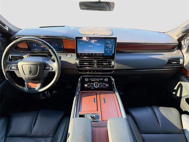Used 2024 Lincoln Navigator Reserve image 17