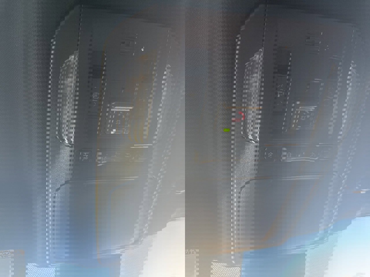 Used 2020 Toyota Highlander Platinum image 14