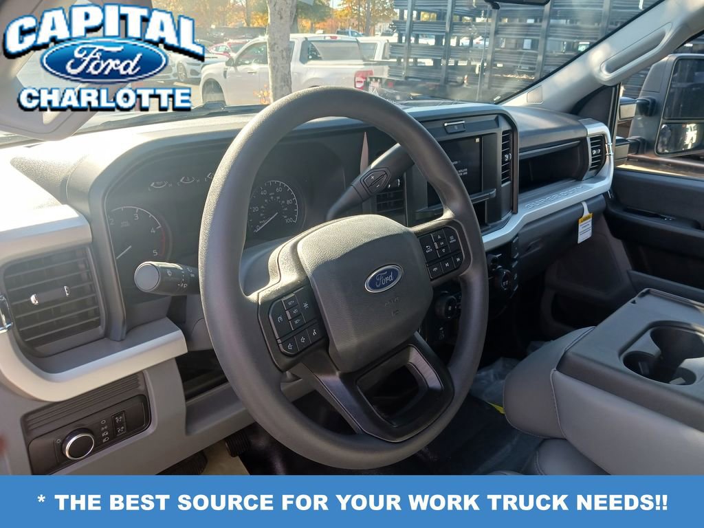 New 2025 Ford F550 4x4 Crew Cab Super Duty image 12