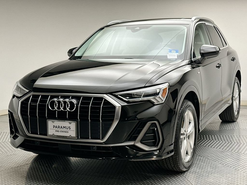 Used 2021 Audi Q3 2.0T Premium Plus w/ Premium Plus Package AWD/4WD image 1